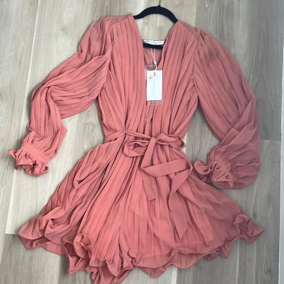 Endless Rose size M, Mauve Pleated Romper